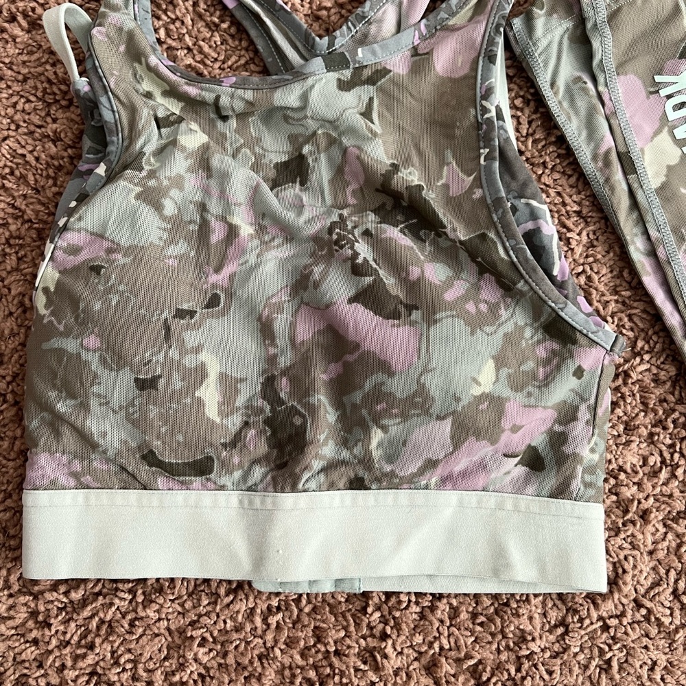 Matching set - Picture 2 of 14